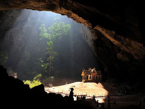 3. లక్షల కోట్ల రుపాయలు సంపద 