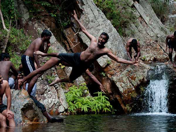 4. ఫోటోగ్రఫర్లకు పండగే 