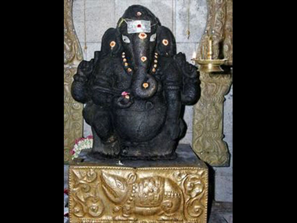 7. ఆ సమయంలో నల్లగా