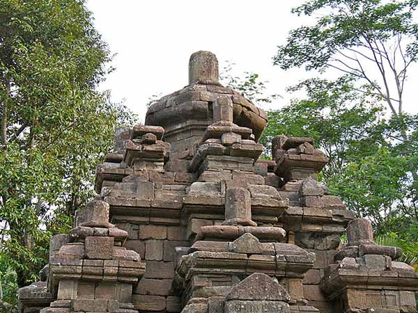 8. కుమారేశ్వరుడు ఇక్కడే 