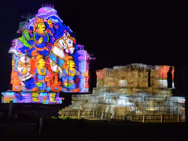 10. పెద్ద ఎత్తున ఉత్సవాలు