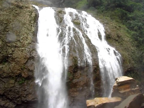 14.క్యాన్ రిమ్ ఫాల్, మేఘాలయ