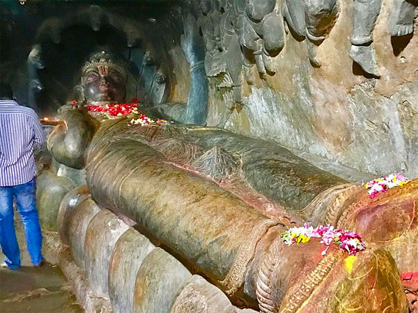 22. నాలుగు అంతస్తుల్లో