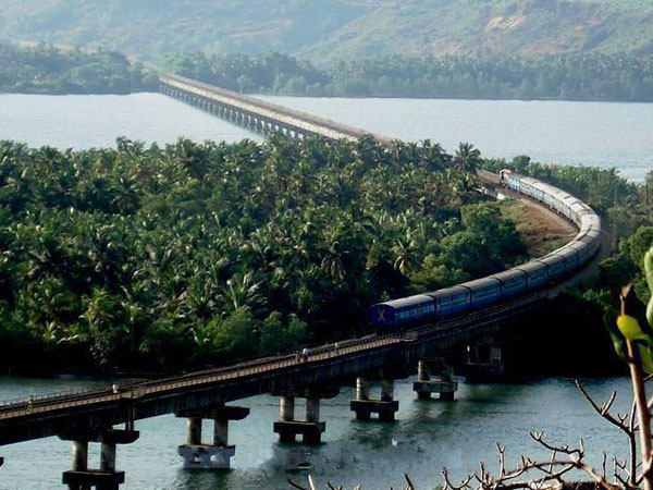 7. శరావతి రైల్వే బ్రిడ్జ్