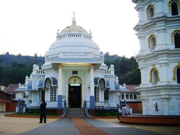 9. శ్రీ నాగేష్ దేవాలయం