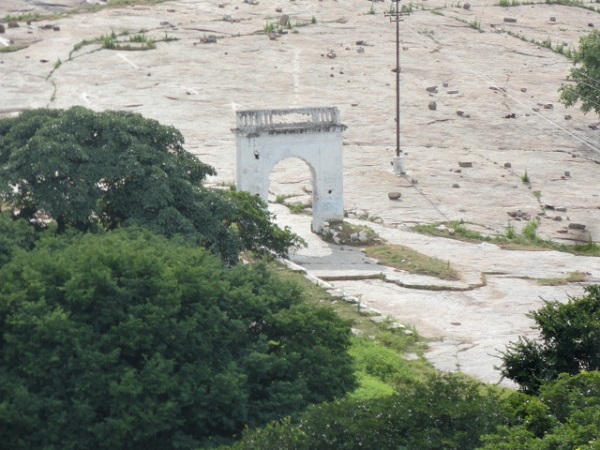 చారిత్రాత్మకంగా కూడా 