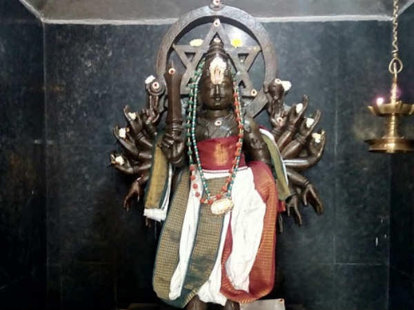 కార్త్య వీరార్జునుడనే రాజు