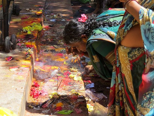 9. ఆలయాలు చాల చోట్ల ఉన్నా కూడా