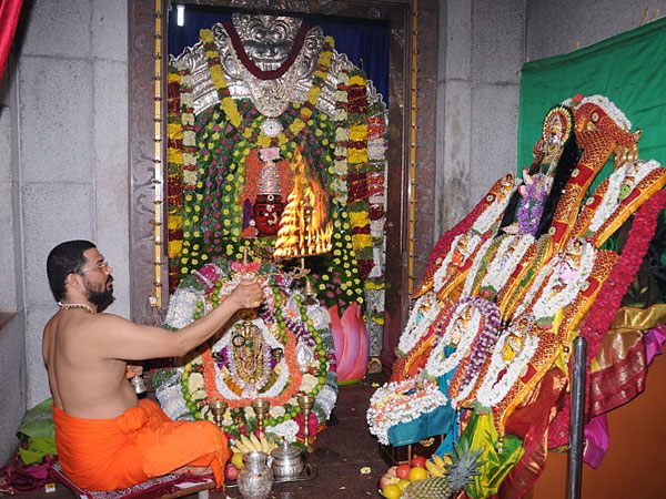 15. నందవరీకులని