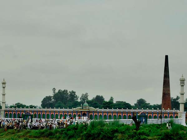 17. నసీరుద్దీన్ మెమోరియల్ హాల్