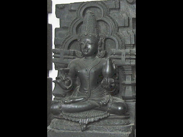 4. చంద్రుడి కాంతి