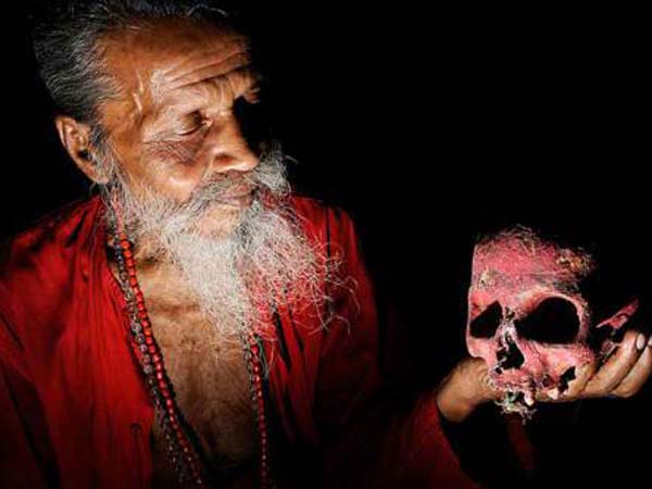 7. ముండక్ ను ఆచరించే అఘోరాలు