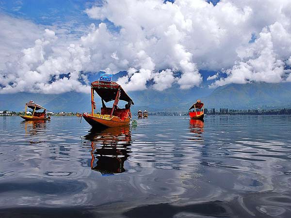 2. మొదటి రోజు శ్రీనగర్