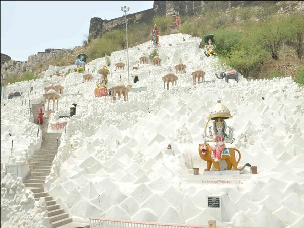 1. దేవగిరి దుర్గం