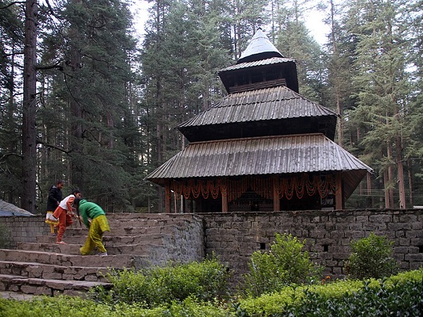 5. ఇప్పటికీ అక్కడికి వస్తుంటారని నమ్మకం. 