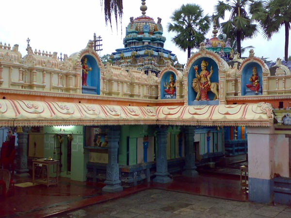 నిత్యం లక్ష్మీ గణపతి హోమం