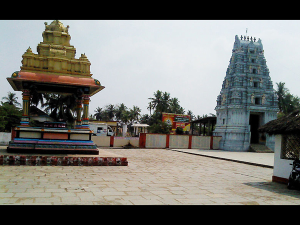 ఆలయం నిర్మిస్తాడు.