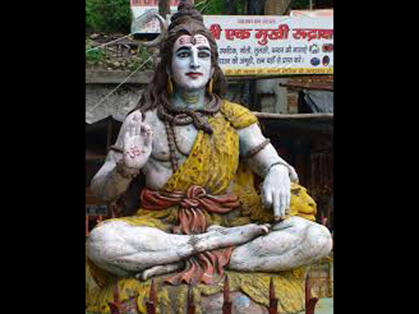 మానవుడన్న తర్వాత ఏదో ఒక బలహీనత