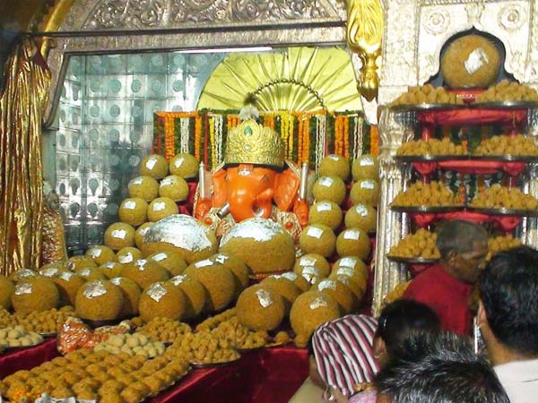 మోతీ డ్రోంగ్రీ దేవాలయం