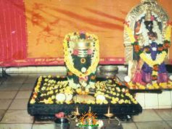 ఒకే పీఠం పై