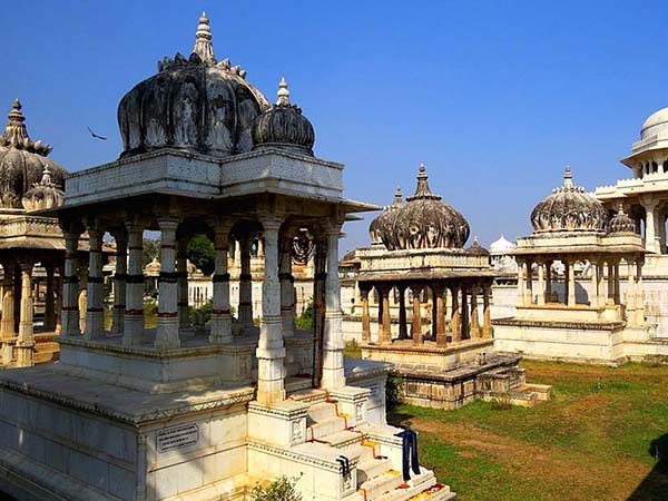 జరత్ దేవాలయం