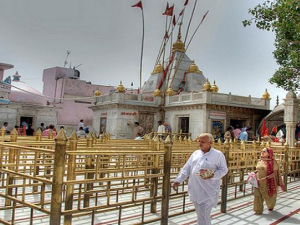 కలలో కనిపించి