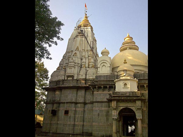 4. భివండి వద్ద వజ్రేశ్వరి ఆలయం: