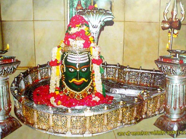 నాగ చంద్రేశ్వర దేవాలయం