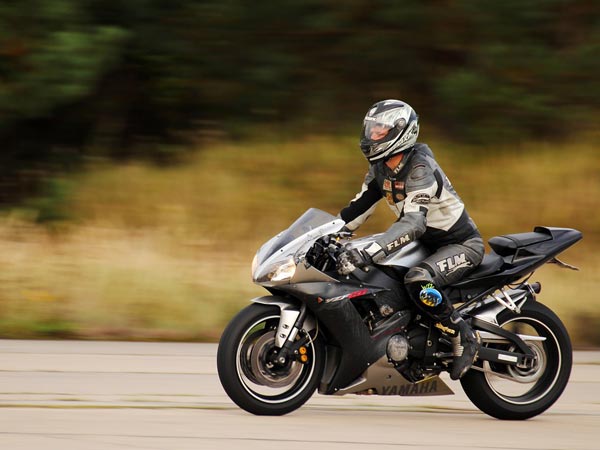 బెంగళూరు నుంచి బైక్ పై