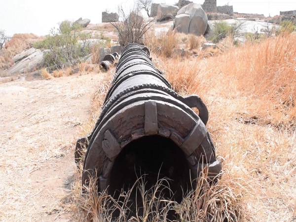 రాక్ క్లైంబింగ్