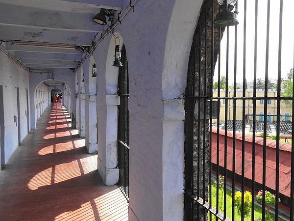 ఉరికొయ్యల ఉగ్గుపాలు