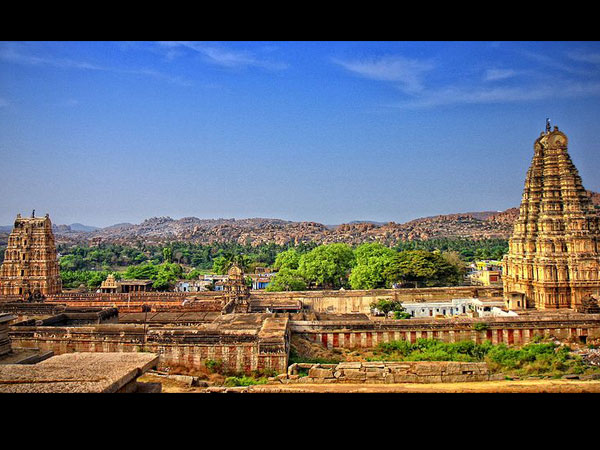 హంపి, విరూపాక్ష దేవాలయం