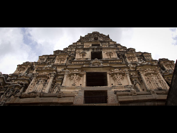 హంపి, విరూపాక్ష దేవాలయం