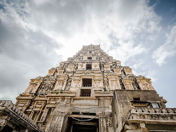 హంపి, విరూపాక్ష దేవాలయం