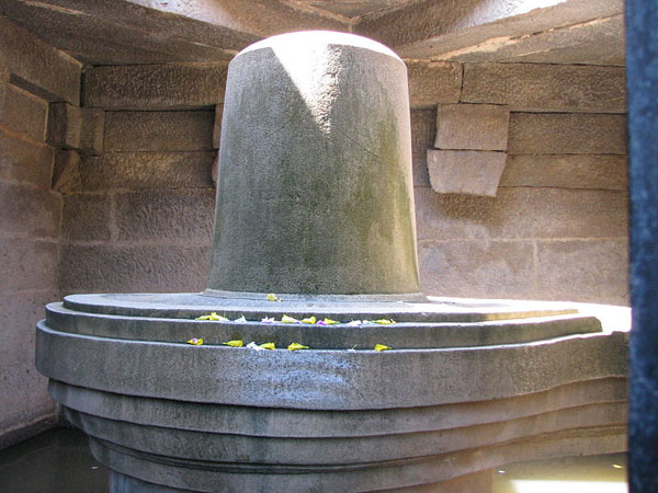 హంపి, విరూపాక్ష దేవాలయం