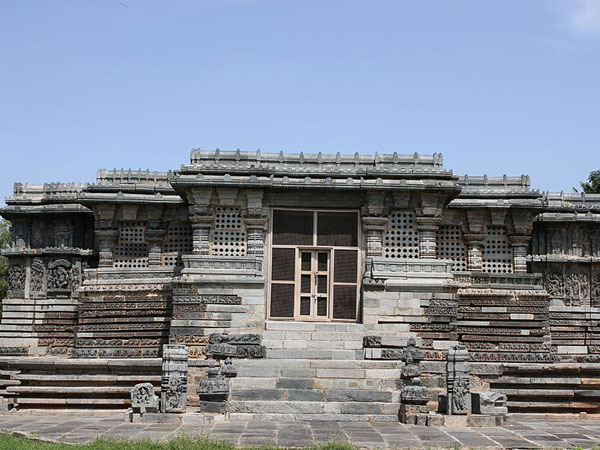 రెండు పెద్ద నందులు