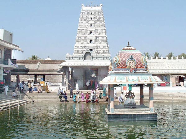 కాణిపాక వినాయక ఆలయం చిత్తూరు