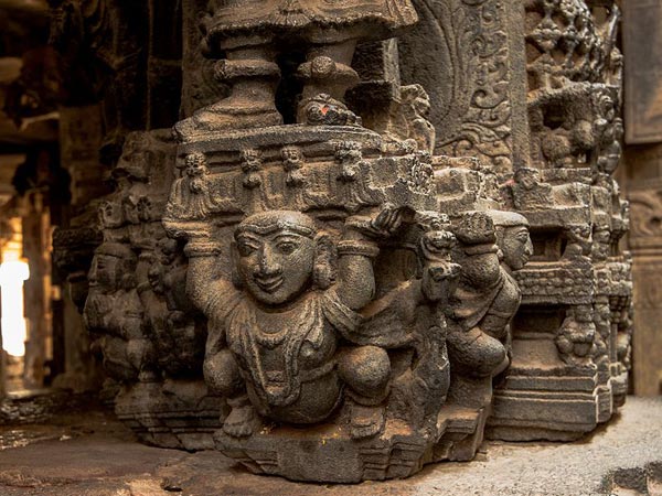 దేవతా విగ్రహాలు