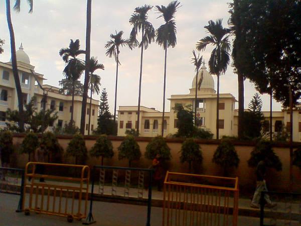 బేలూరు మఠం, దక్షిణేశ్వరం