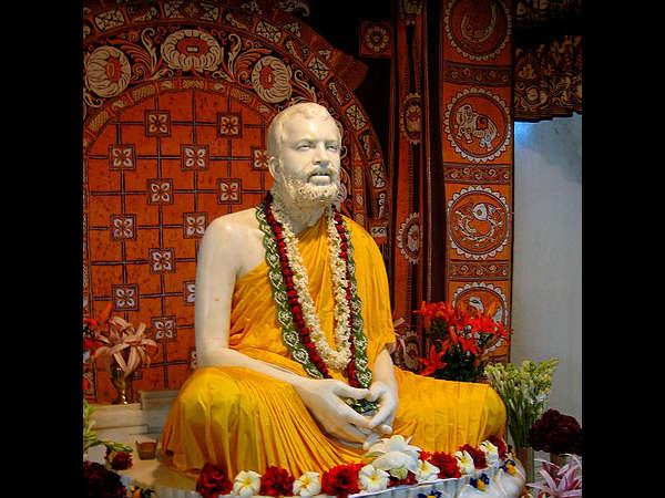 బేలూరు మఠం, దక్షిణేశ్వరం