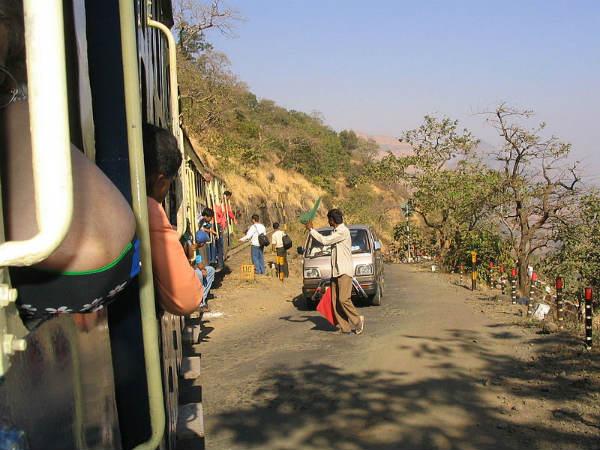 కంగ్రా లోయ రైలు మార్గం