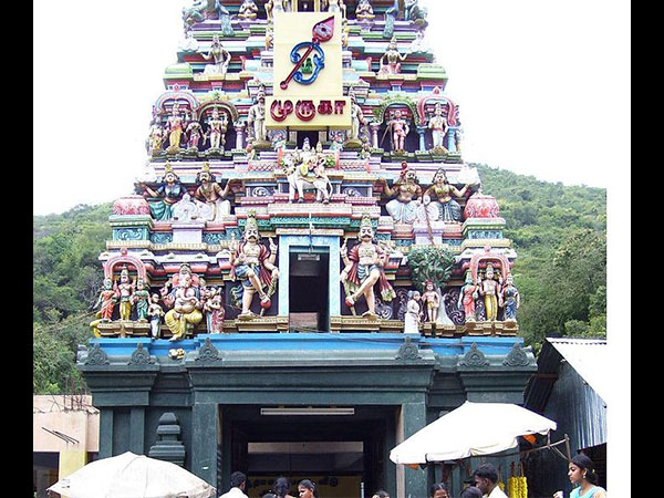 పూజ్ముడిర్కోలై మురుగన్ హిందూ దేవాలయం