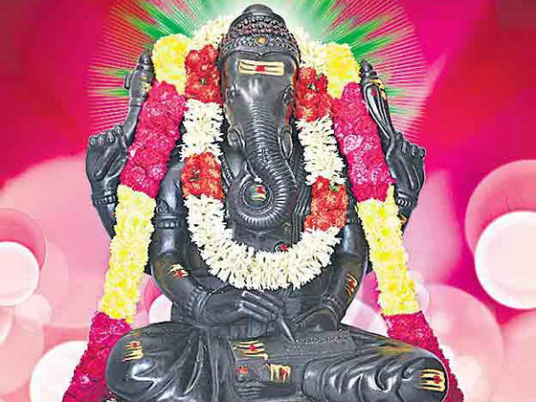 అందమైన నల్లరాతితో మలచబడిన సాక్షి గణపతిని
