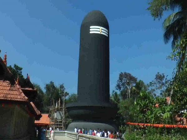 తిరువనంతపురంలో కొలువైన మహా శివలింగం