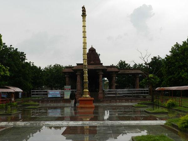 శక్తిపీఠం... జోగులాంబ ఆలయం...