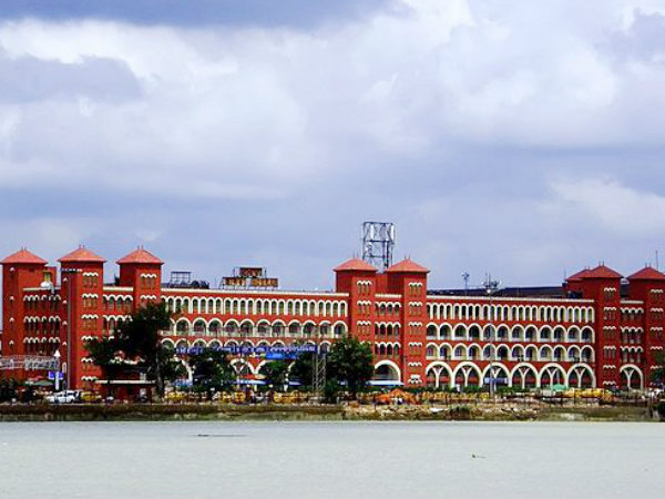 హౌరా రైల్వేస్టేషన్ 