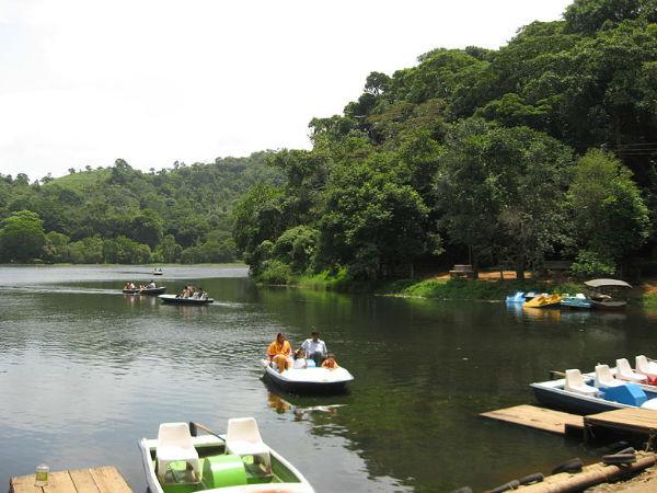 ఈ సరస్సులో బోటు విహారం చేయవచ్చు