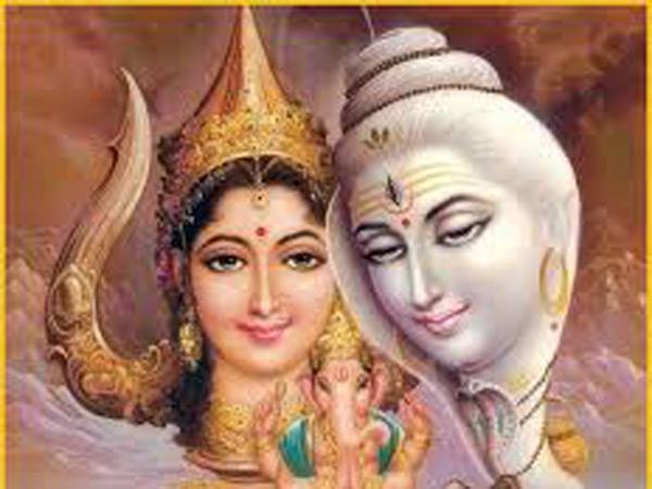 కొన్ని లక్షల ఏళ్ల నుంచి పూజల అందుకొంటున్న ఈ లింగం స్వయంభువు