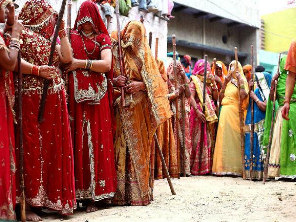 ప్రక్కనే ఉన్న క్రిష్ణుడి గ్రామం