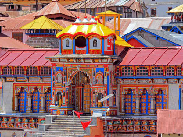 బదరీనాథ్‌లో విష్ణుమూర్తి, కేదారనాథ్‌లో పరమశివుడు స్వయంభువులుగా 